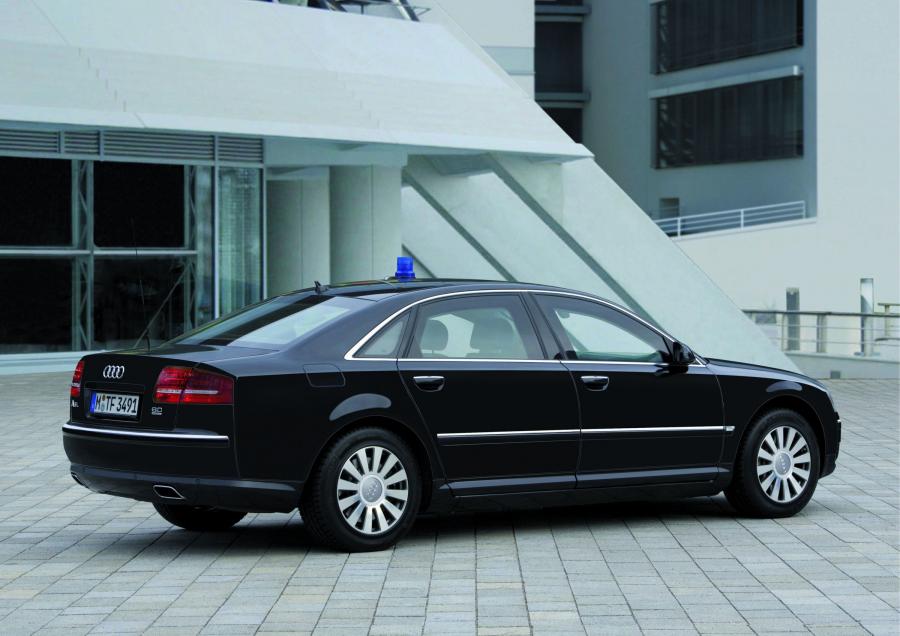  Audi A8 L W12 Security (D3) 2008 года  (фото 3 из 14)